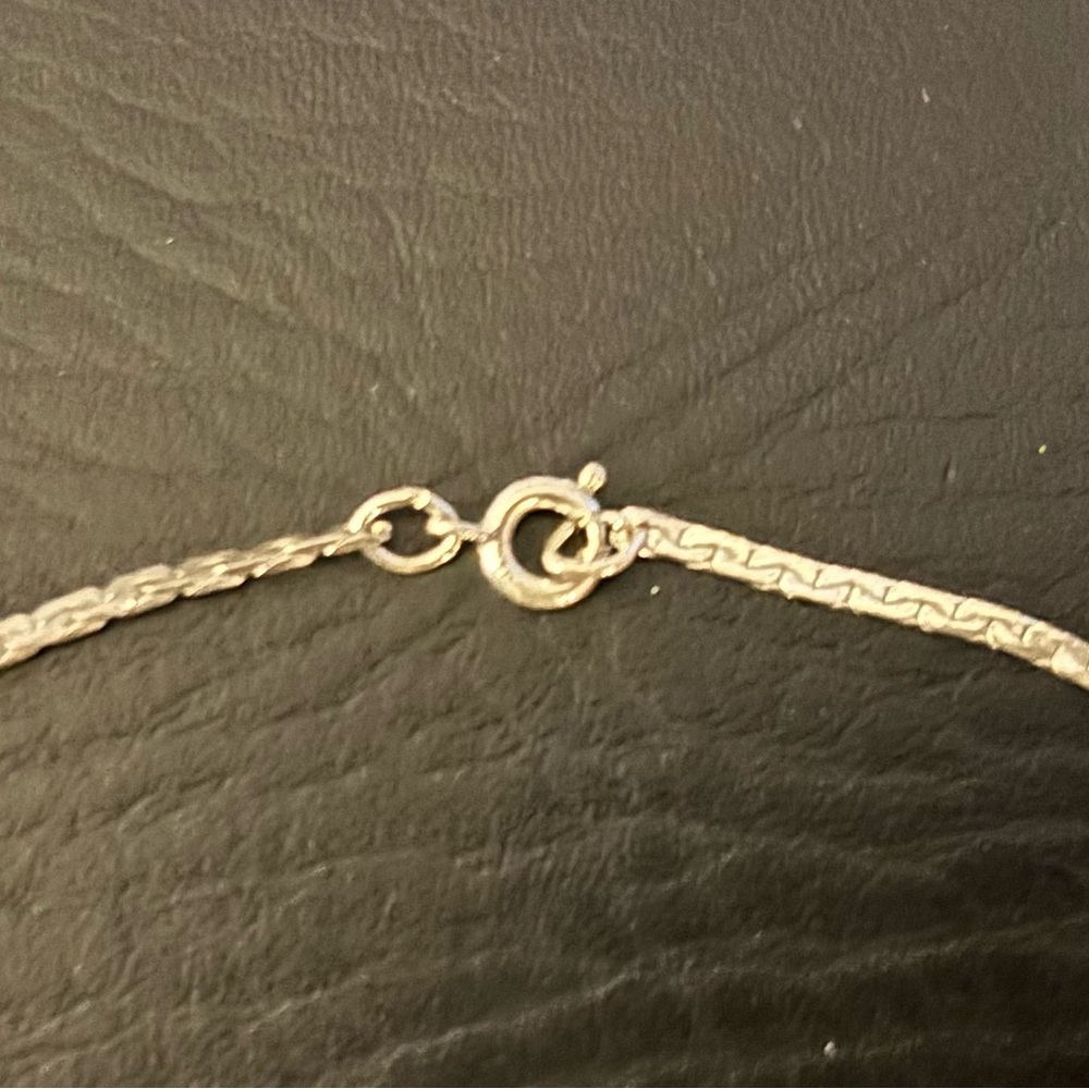 Silver Colored Heart Pendant Necklace - Vintage - Picture 4 of 9